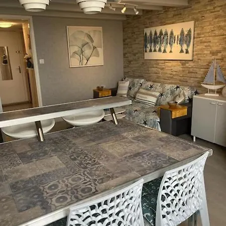Apartment Le Cocon Bleu: Comfortable Near Golf, Beaches, And Leisure Island Agde