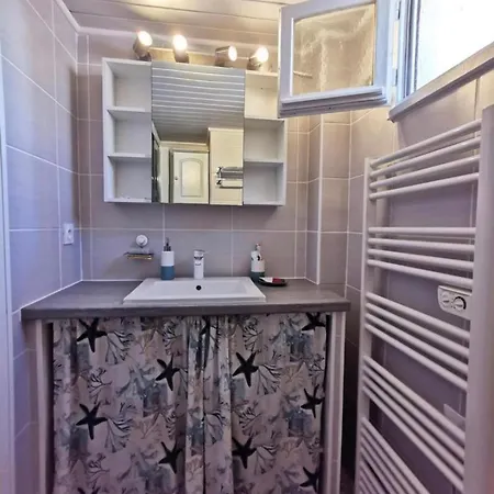 Le Cocon Bleu: Comfortable Near Golf, Beaches, And Leisure Island Apartment