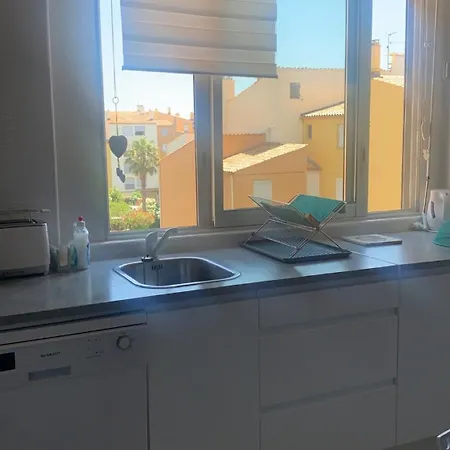 Apartment Le Cocon Bleu: Comfortable Near Golf, Beaches, And Leisure Island *